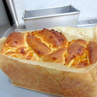 【行程写真付き】しっとりふわふわオレンジ編みパン